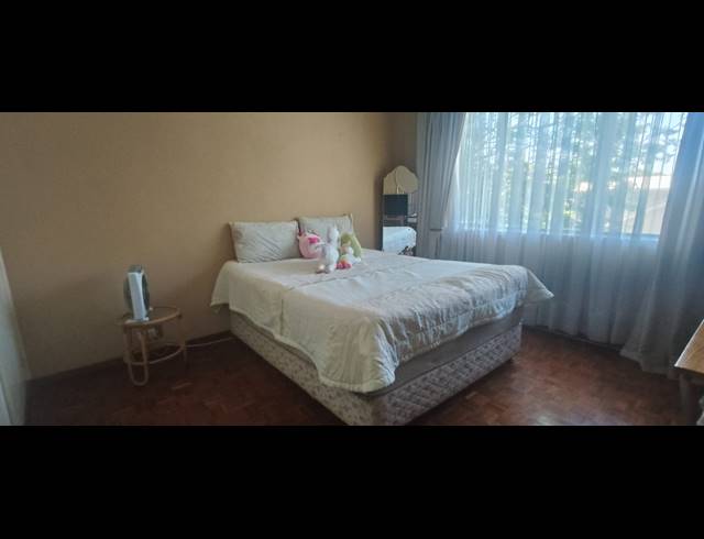 5 BEDROOM HOUSE FOR SALE IN PRETORIA GARDENS